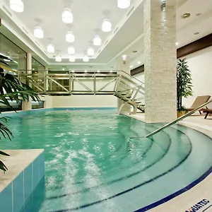 Earth & People & - Free Parking & Swimming Pool София